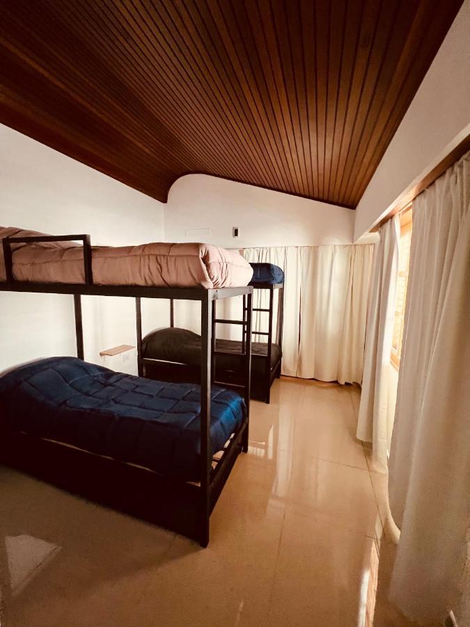 Black Star Art Hostel เนวเก็น ภายนอก รูปภาพ