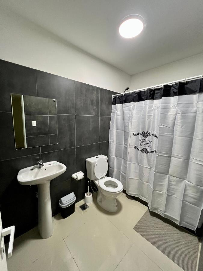 Black Star Art Hostel เนวเก็น ภายนอก รูปภาพ
