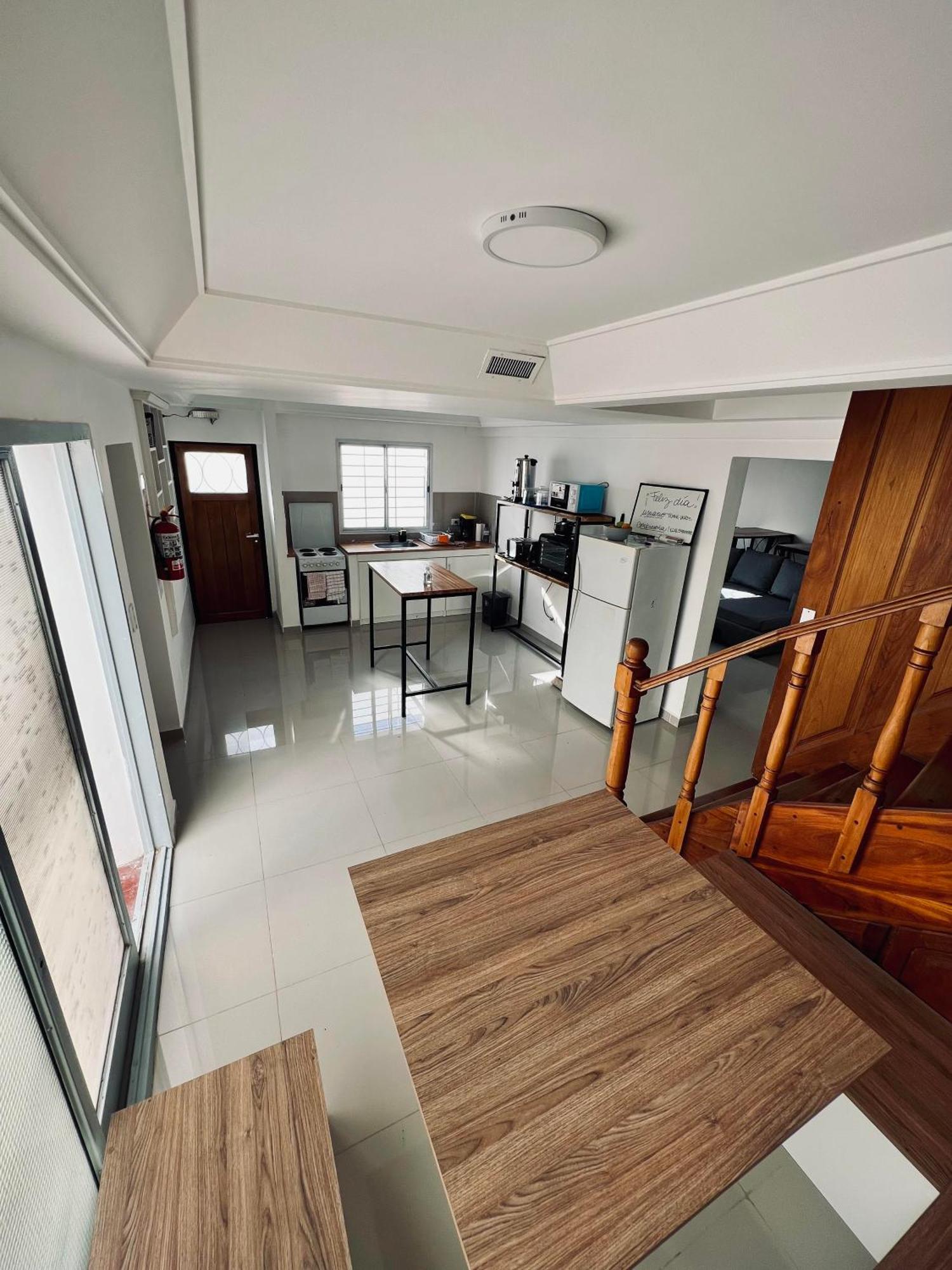 Black Star Art Hostel เนวเก็น ภายนอก รูปภาพ