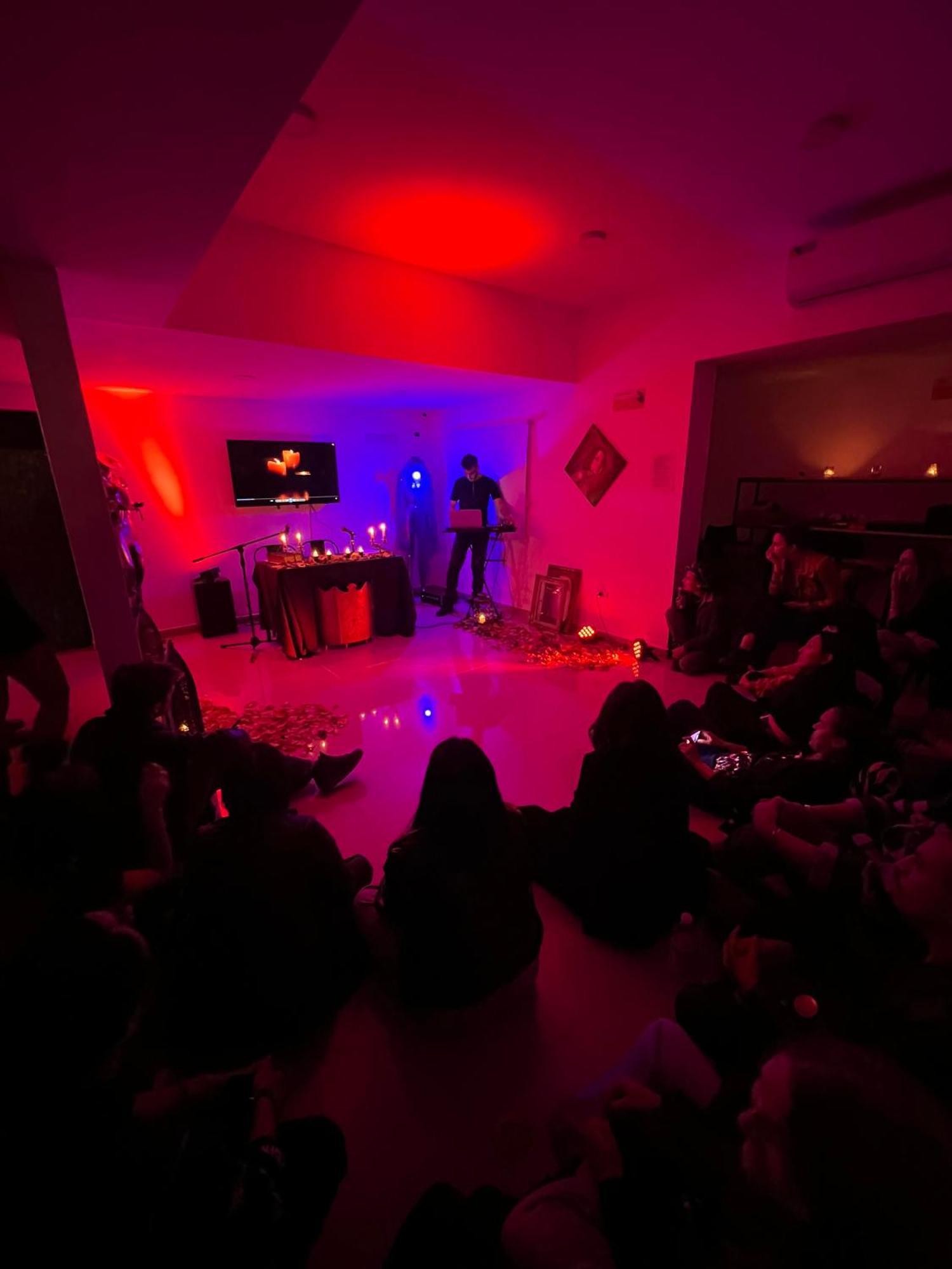 Black Star Art Hostel เนวเก็น ภายนอก รูปภาพ