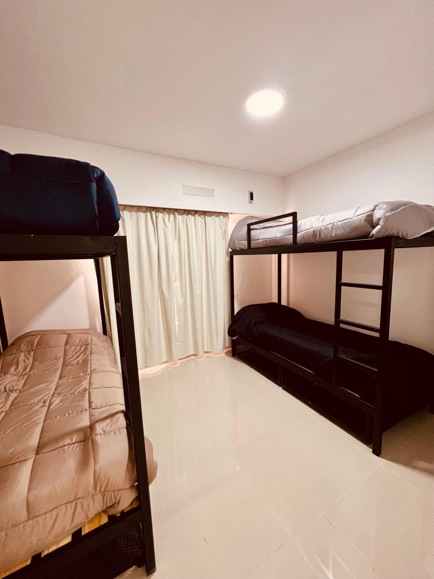 Black Star Art Hostel เนวเก็น ภายนอก รูปภาพ